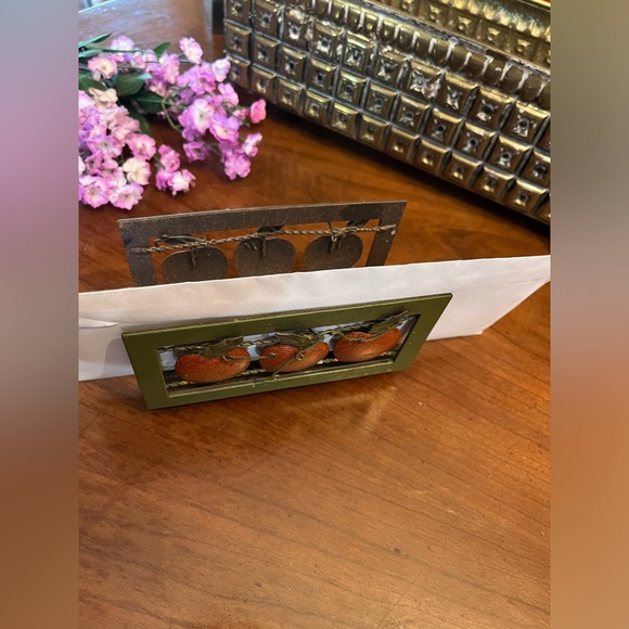 Metal Apple & Vine Wire Design Napkin or Letter Holder with 4 round feet - Picture 2 of 8